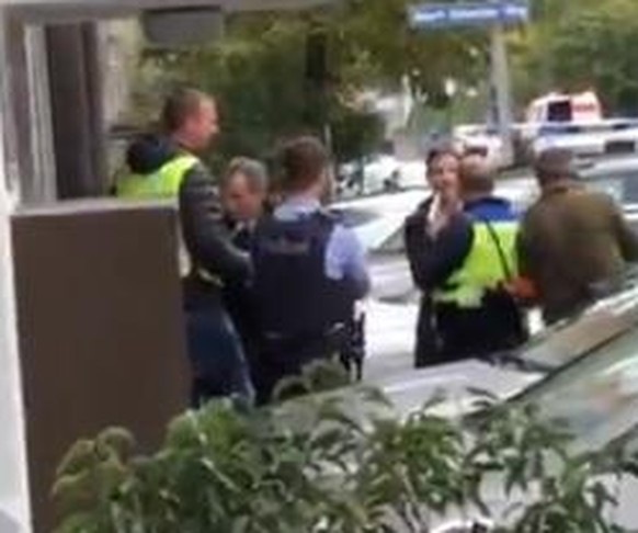 Polizei vor dem Tatort in Albisrieden.