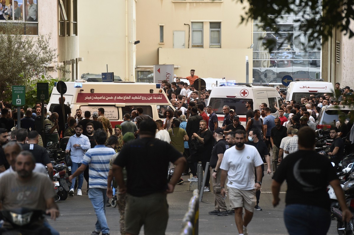 epa11610018 An ambulance arrives at the American University of Beirut Medical Center (AUBMC) after an incident involving Hezbollah members��� wireless devices in Beirut, Lebanon, 17 September 2024. Ac ...