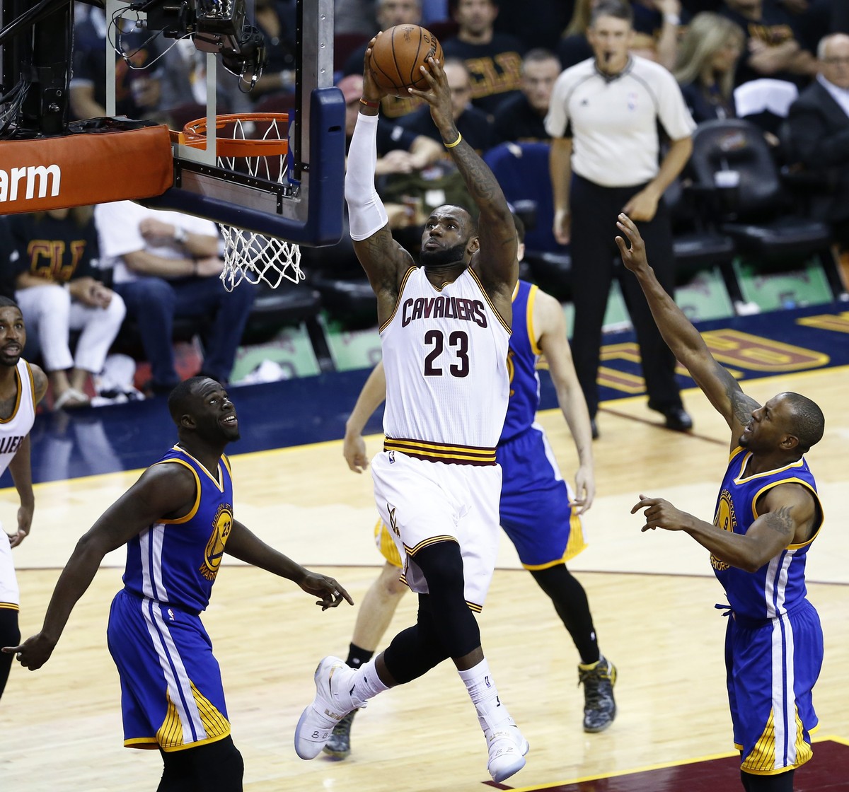 LeBron James war der überragende Mann im Final, die Warriors versuchten vergebens, ihn zu stoppen.