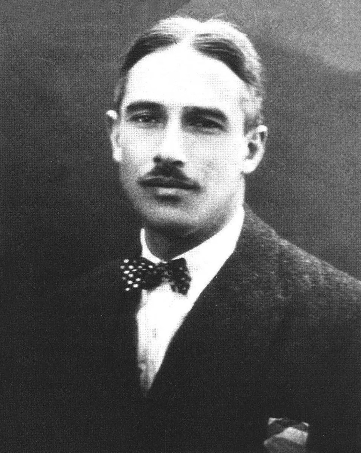 Porträt von François de Loys, 1920er-Jahre.
https://www.e-periodica.ch/digbib/view?pid=bsv-002%3A1998%3A86%3A%3A169&amp;referrer=search#179
