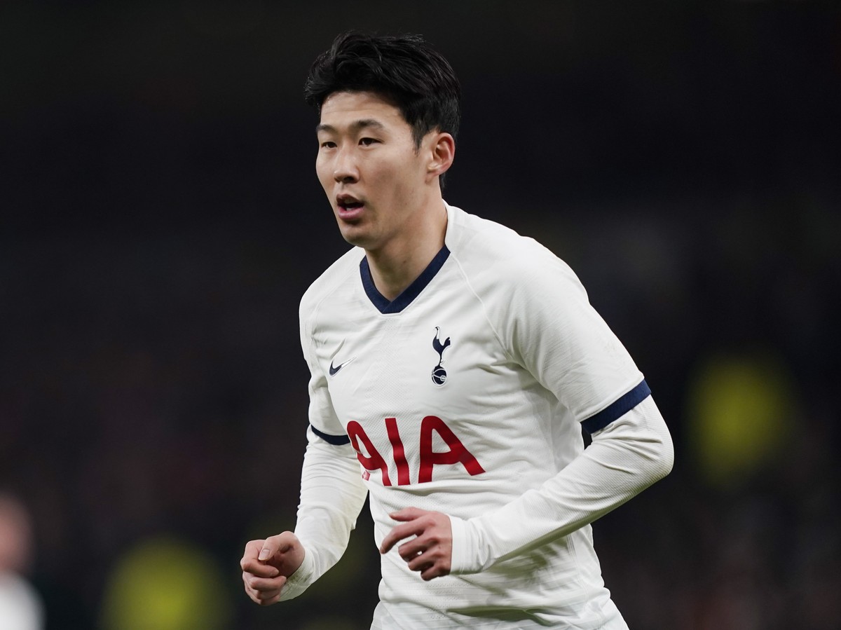 epa08196024 Tottenham Hotspur's Heun Min Son during the English FA Cup fourth round replay soccer match between Tottenham and Southampton at the Tottenham Hotspur Stadium, London, 05 February 202 ...