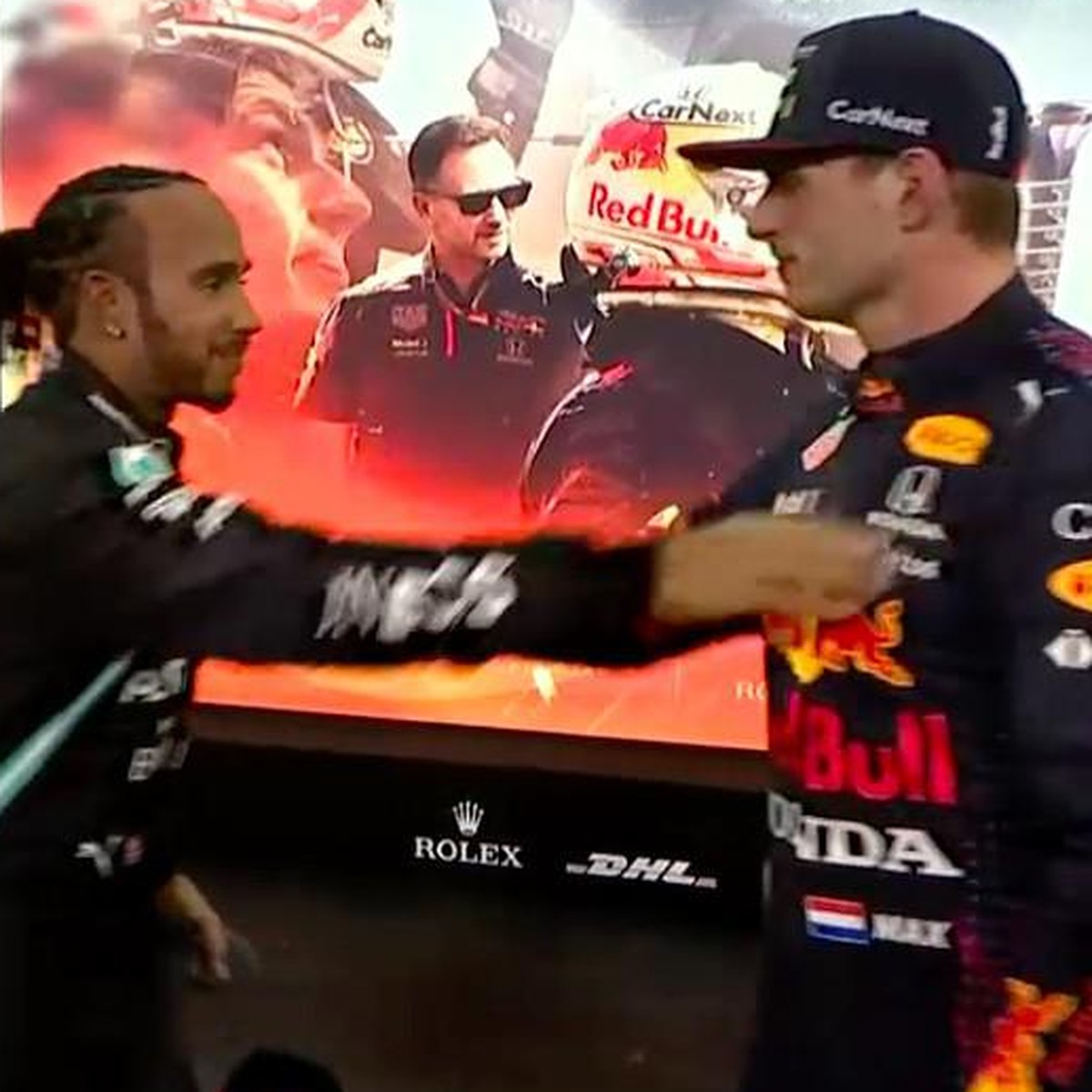 Nach der Niederlage zeigt sich Hamilton als fairer Verlierer.