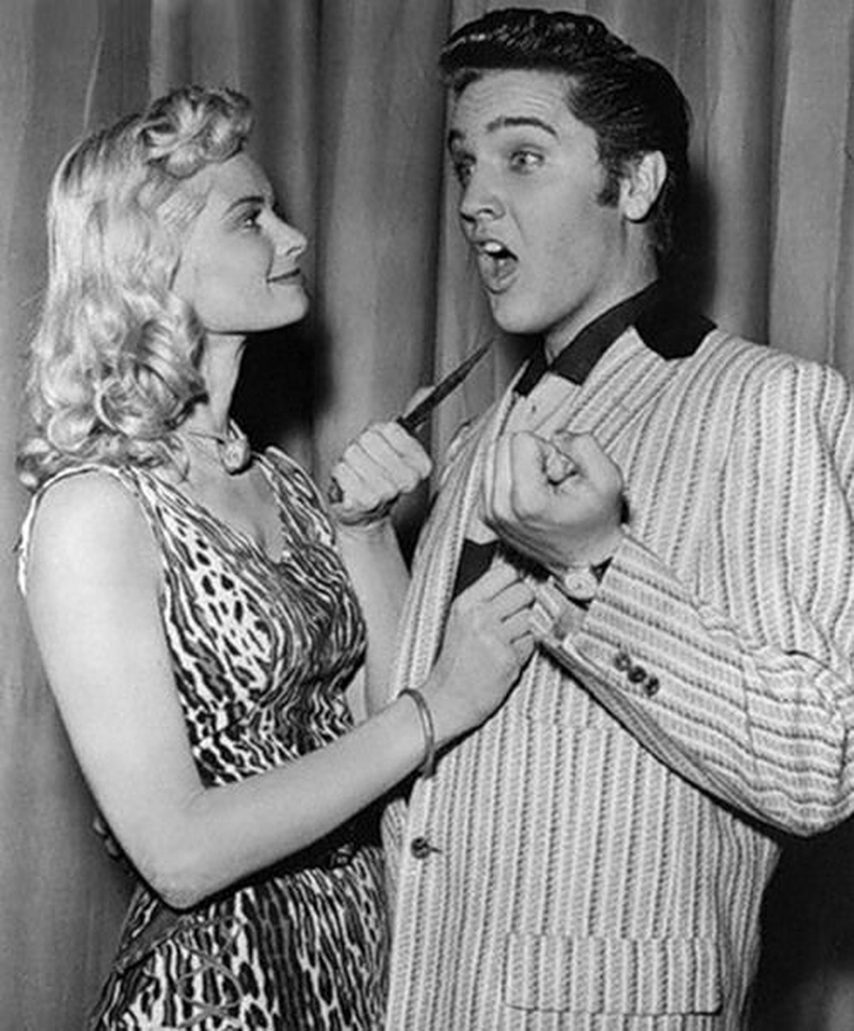 Irish McCalla, Sheena Queen of the Jungle Elvis Presley 1956 retro history porn 1950er rock'n'roll tv hollywood comics http://moviesinbw.blogspot.ch/2010/06/picture-perfect-special-sheena-qu ...