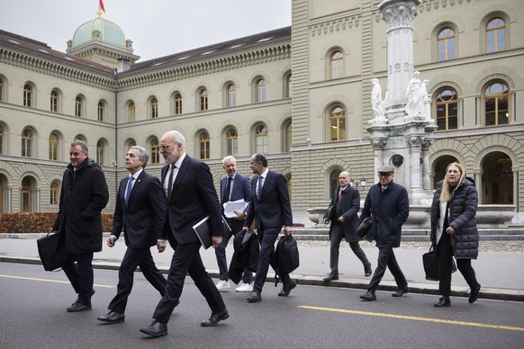 KEYPIX - Patric Franzen, Chef Abteilung Europa und Stv. Staatssekretaer im EDA, Bundesrat Ignazio Cassis, Alexandre Fasel, Staatssekretaer im Eidgenoessischen Departement fuer auswaertige Angelegenhei ...