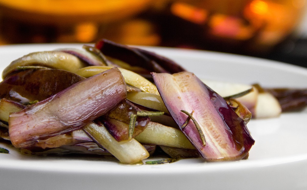 radicchio aceto balsamico gemüse beilage kochen essen food italien. https://gnambox.com/wp-content/uploads/2014/10/radicchio-aceto-balsamico-01.jpg