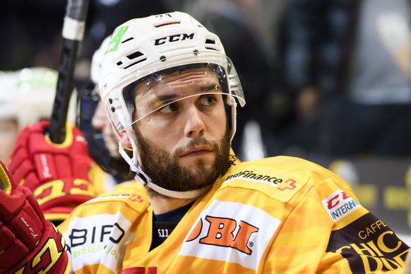 Langnaus Julian Schmutz, fotografiert beim Eishockey Meisterschaftsspiel der National League zwischen dem SC Bern und den SCL Tigers, in der Postfinance Arena in Bern. (KEYSTONE/Anthony Anex)