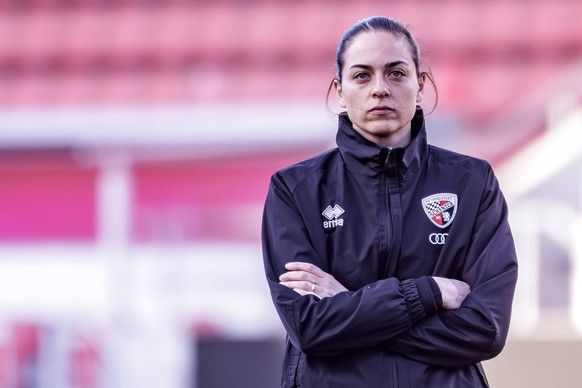Ingolstadt, Deutschland 08. April 2026: 3. Liga - 2025/2026 - FC Ingolstadt 04 gegen FC Viktoria K�ln Im Bild: Trainerin Sabrina Wittmann FCI /// DFB regulations prohibit any use of photographs as ima ...