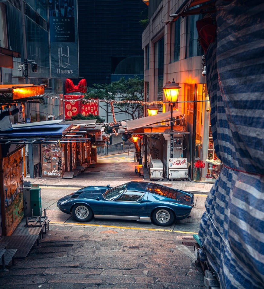 57 Jahre, 1 Stadt, 1 Besitzer: Der Hongkong-Lambo

1969er Lamborghini Miura

https://www.instagram.com/aaronchungphoto/