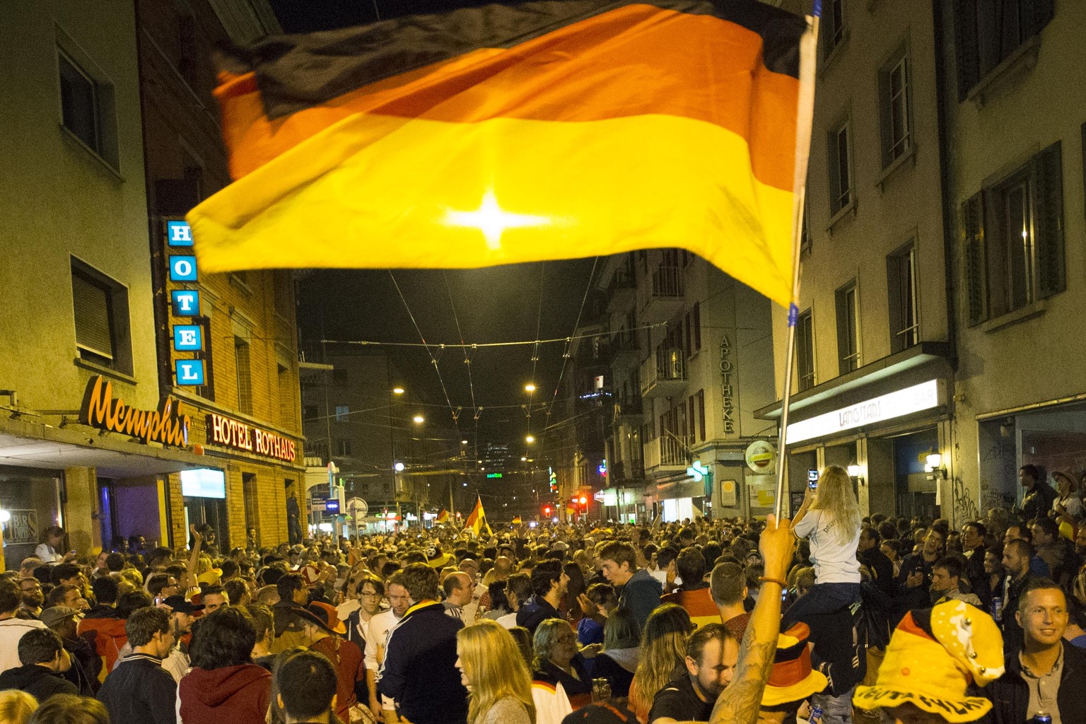 Auch die Zürcher Langstrasse ist fest in deutscher Hand.