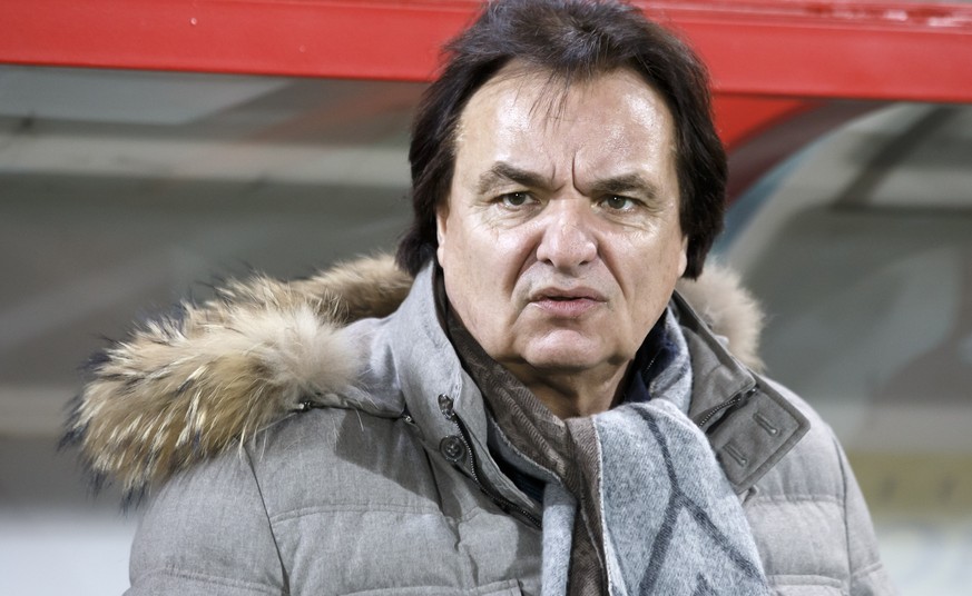 Christian Constantin, President of FC Sion, looks his players during the warm-up, prior the Super League soccer match of Swiss Championship between FC Sion and Neuchatel Xamax FCS, at the Stade de Tou ...