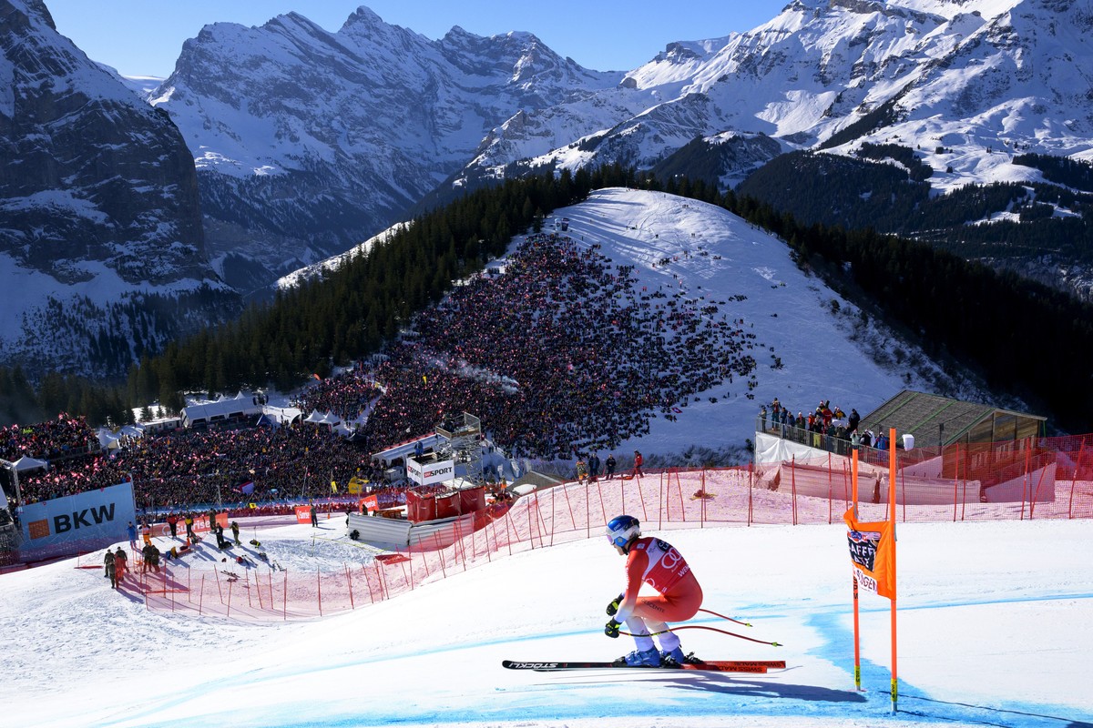 Marco Odermatt of Switzerland in action during the men's Downhill race at the Alpine Skiing FIS Ski World Cup, in Wengen, Switzerland, Saturday, January 18, 2025. (KEYSTONE/Jean-Christophe Bott)