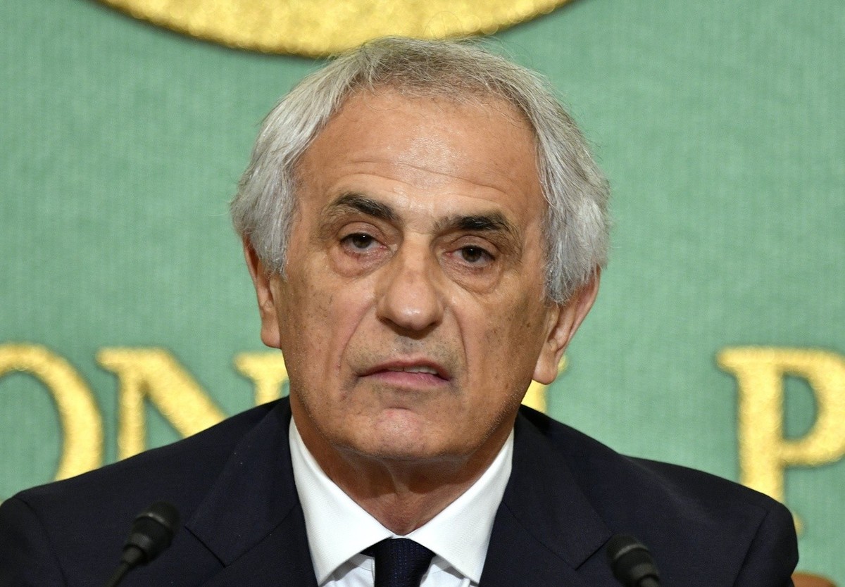 epa06696090 Former Japanese men's national soccer head coach Vahid Halilhodzic attends a press conference at the Japan National Press Club in Tokyo, Japan, 27 April 2018. Halilhodzic was fired by ...