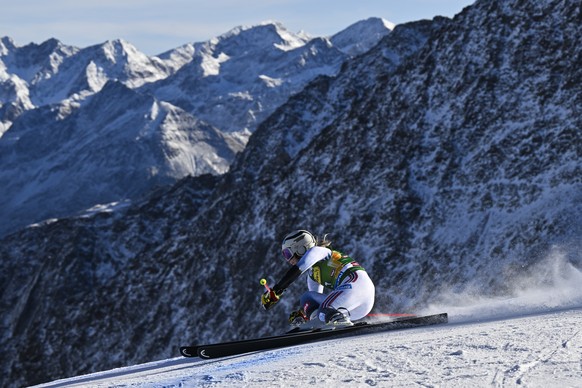 epa10944542 Ragnhild Mowinckel of Norway in action during the first run of the Women's Giant Slalom race of the FIS Alpine Skiing World Cup season opener on the Rettenbach glacier in Soelden, Aus ...