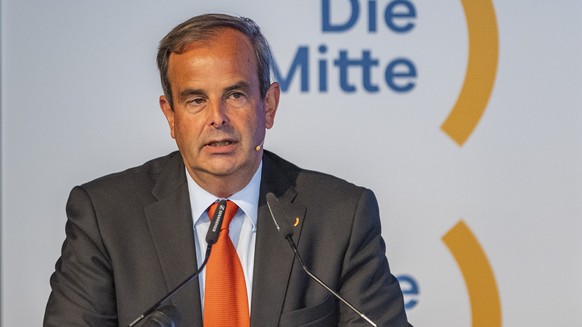 Der Partei Praesident der Partei die Mitte, Gerhard Pfister bei seiner Rede anlaesslich der Delegiertenversammlung der Die Mitte Partei der Schweiz vom Samstag, 11. September 2021 in Zug. (KEYSTONE/Ur ...