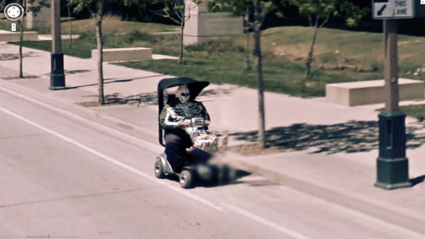 Weird shit on google street view 
https://9-eyes.com/