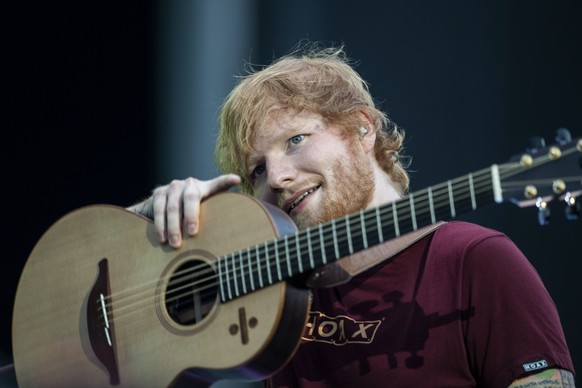 Der britische Musiker Ed Sheeran bei seinem Konzert am Freitag, 3. August 2018, in Stadion Letzigrund in Zuerich. (KEYSTONE/Ennio Leanza) === EDITORIAL USE ONLY; SWITZERLAND AND LIECHTENSTEIN ONLY === ...