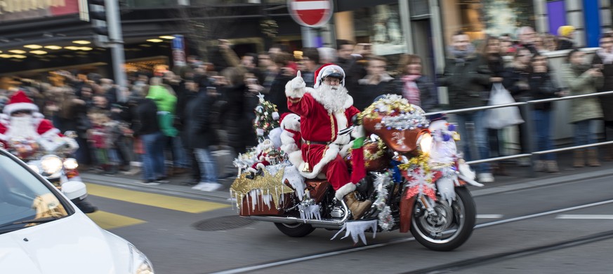 Samichlaus-Konvoi in der Zürcher Bahnhofstrasse am 6. Dezember.