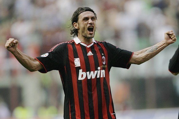 FILE - AC Milan defender Paolo Maldini salutes his fans at the end of his last match at the San Siro stadium, after 24 years and 901 games for the club, on May 24, 2009. AC Milan&#039;s Fikayo Tomori  ...
