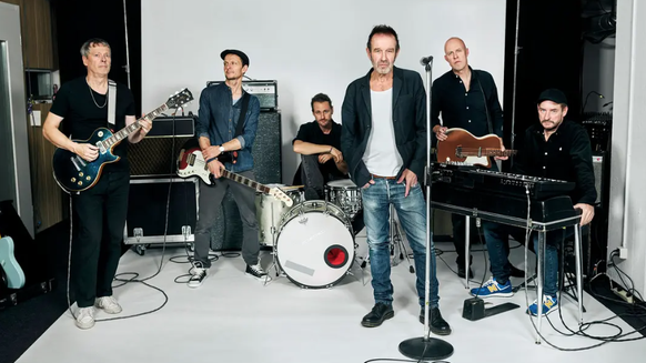 Züri West 2023: Manuel Häfliger, Florian Senn, Kevin Chesham, Kuno Lauener, Küse Fehlmann und Oli Kuster (von links).