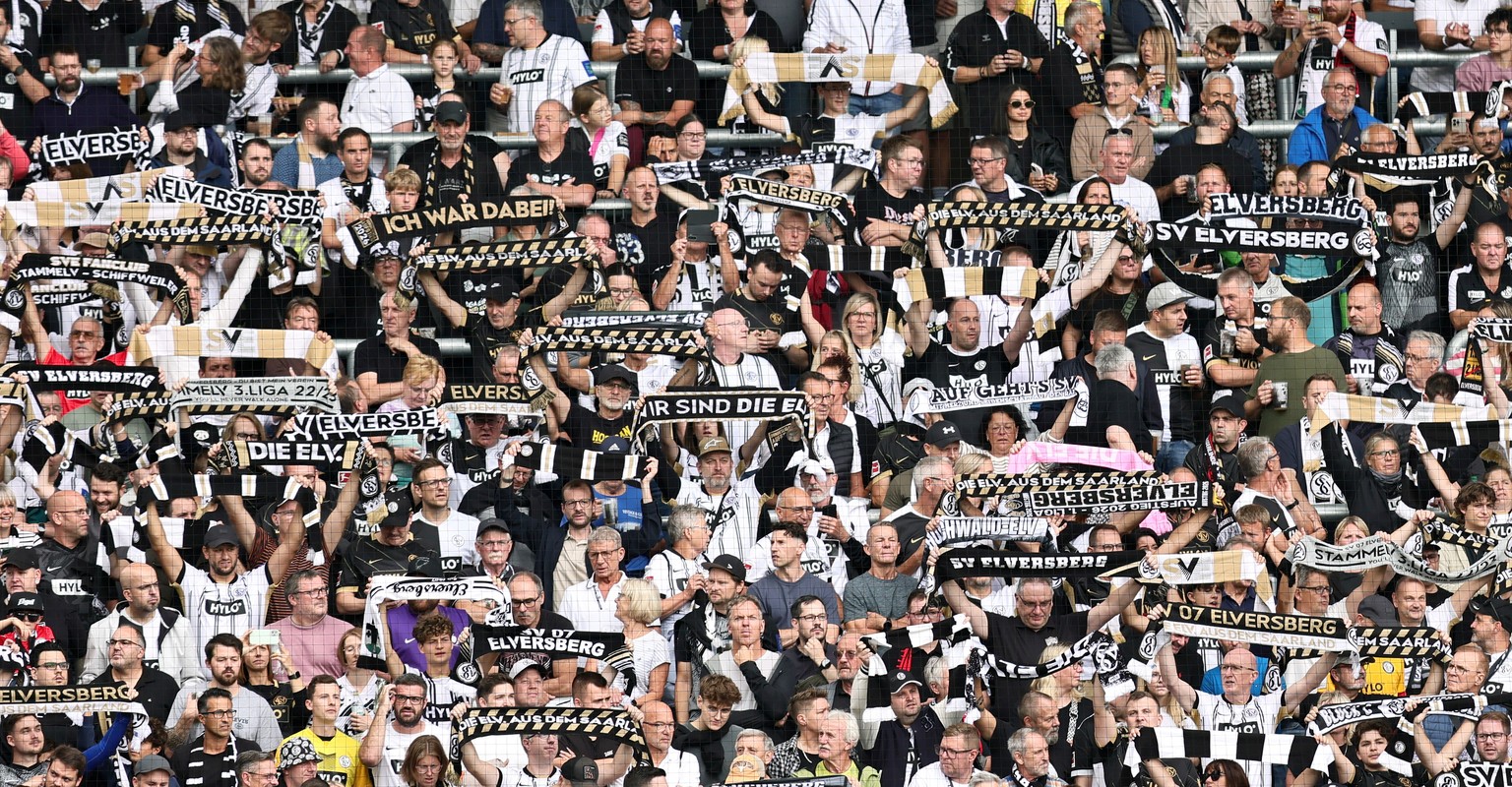 epa13198493 Supporters of Elversberg cheer before the German Bundesliga soccer match between SV Elversberg and Bayer 04 Leverkusen in Elversberg, Germany, 29 August 2026. EPA/RONALD WITTEK CONDITIONS  ...