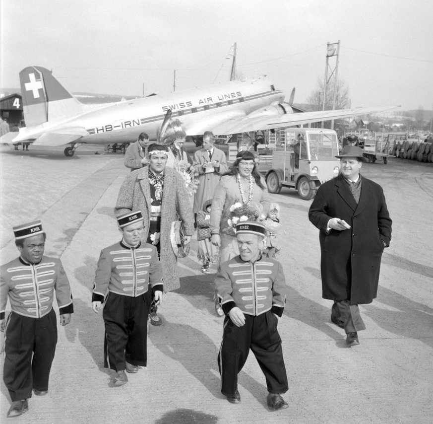 Circus Knie, indians and dwarves at airport Zurich, 1958 (Photo by RDB/ullstein bild via Getty Images)
