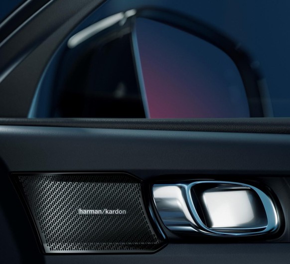 Der satte Sound kommt von Harman/Kardon.