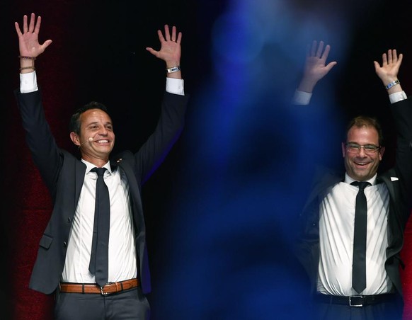 Adrian Knup, links, Bernhard Heusler, Mitte, und Georg Heitz, rechts, .an der Generalversammlung des FC Basel 1893 im St. Jakob-Park in Basel am Freitag, 9. Juni 2017. (KEYSTONE/Walter Bieri)