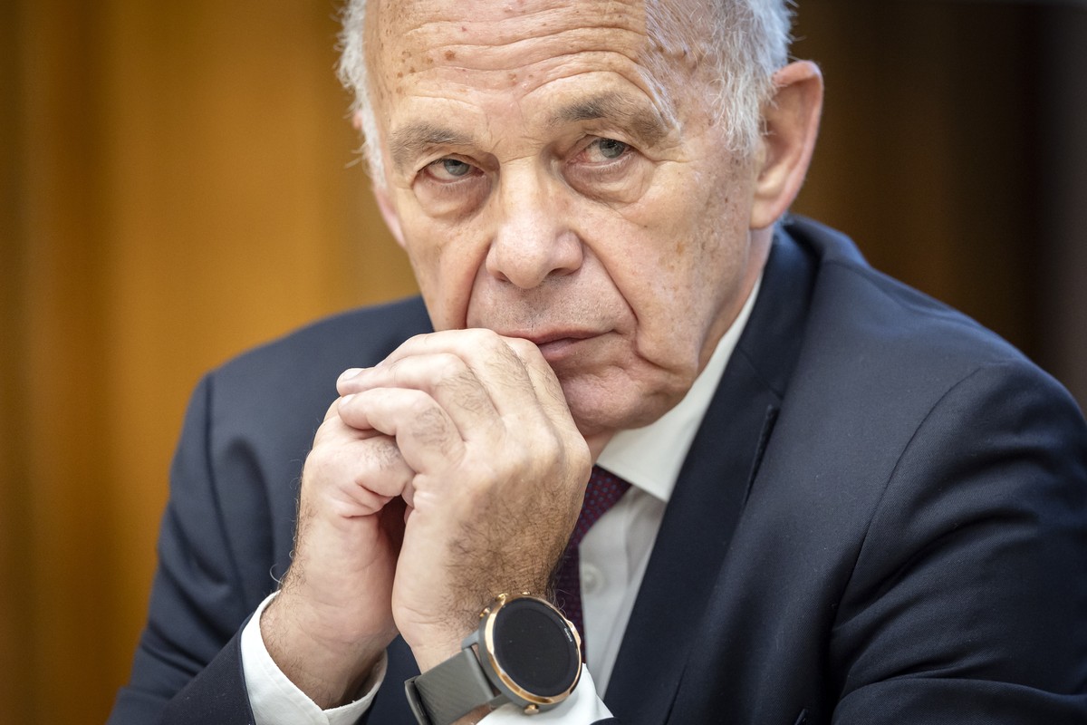 Ueli Maurer, alt Bundesrat waehrend einer Medienkonferenz zur Gruendung des "Leonhard-Kreis" als Verein, am Montag, 27. Oktober 2025 in Zuerich. (KEYSTONE/Michael Buholzer)