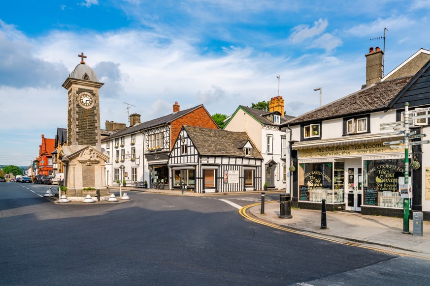 Rhayader, Wales, RHAYADER, WALES - JUNE 29, 2021: Rhayader is a market town in Powys, within the historic county of Radnorshire. It`s a gateway to a massive complex of reservoirs and dams -The Elan Va ...