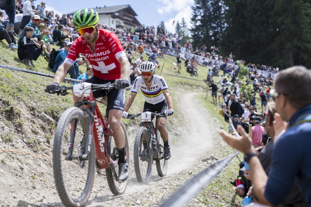 Le Bernois devant Schurter.