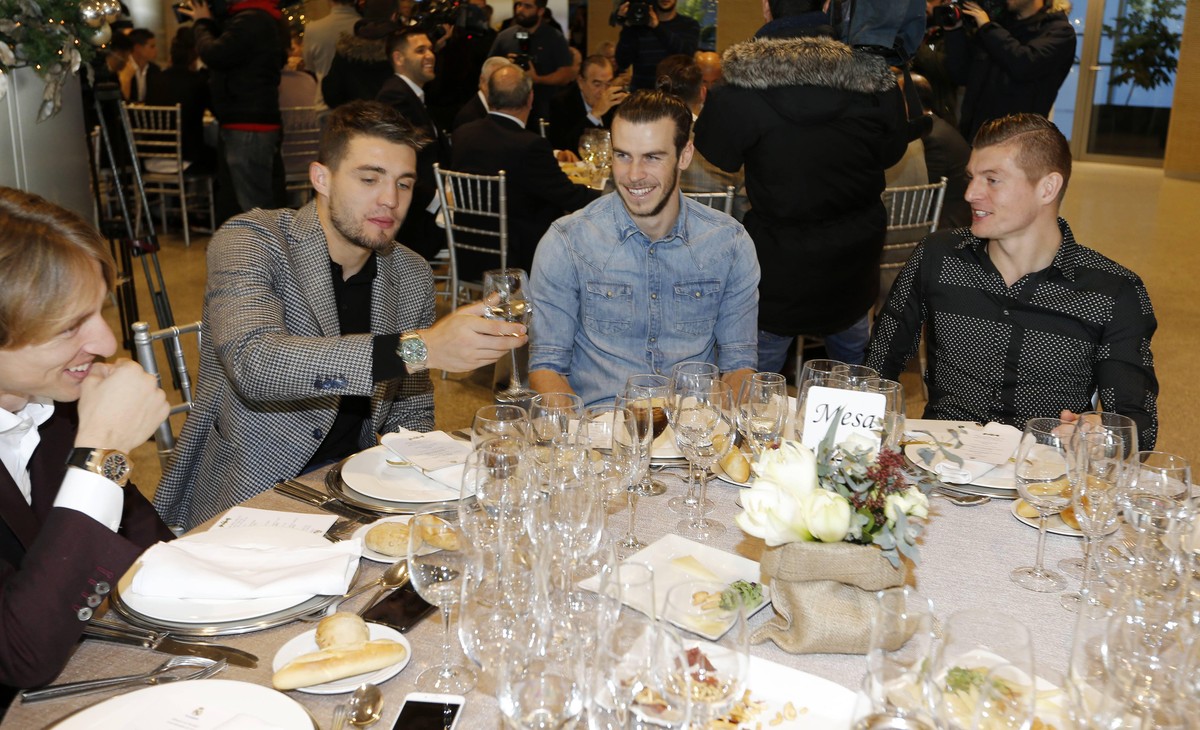 IMAGO / Marca

Christmas lunch of Real Madrid. In this picture, Modric, Kovacic, Bale and Kroos. xJosexA.xGarciax PUBLICATIONxINxGERxAUTxHUNxONLY