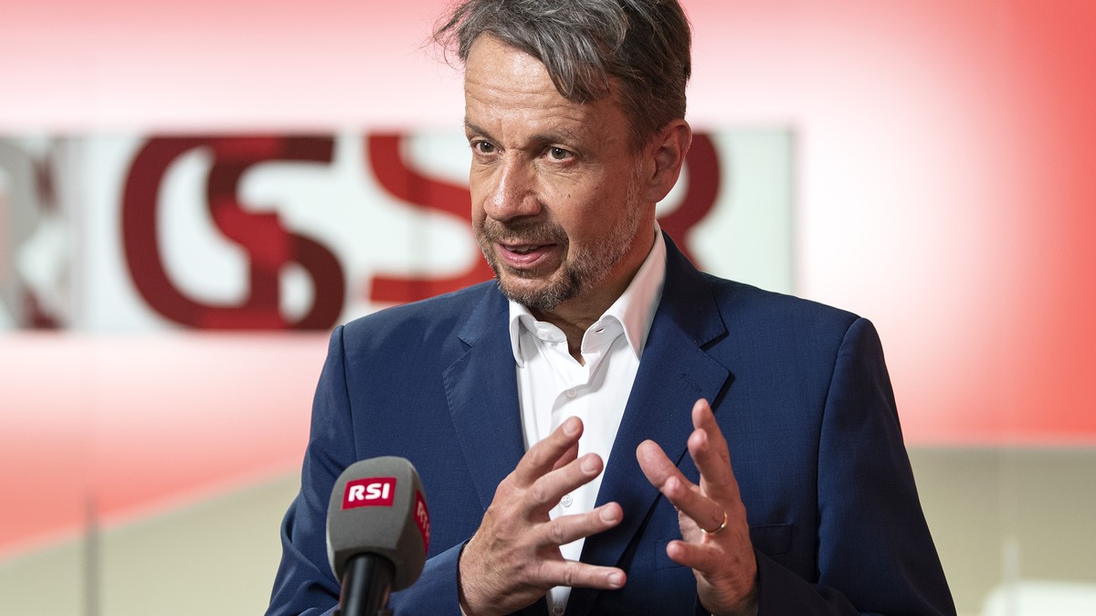 Gilles Marchand, Generaldirektor SRG spricht an einer Medienkonferenz, am Freitag, 16. April 2021, in Bern. Die Leitung der SRG nimmt Stellung zu Belaestigungsvorwuerfen vom November 2020. (KEYSTONE/P ...