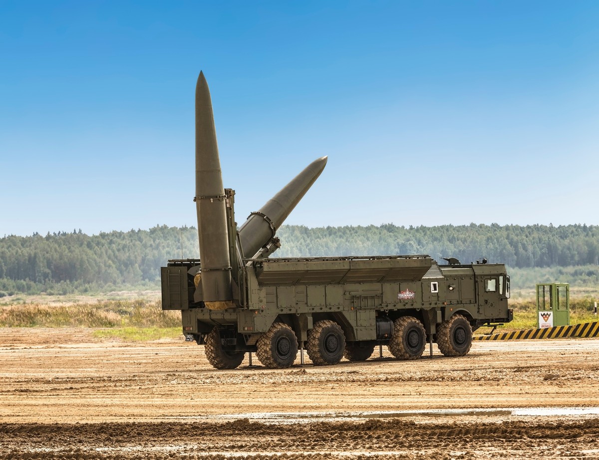 Démonstration publique des capacités de combat et de tir du complexe de missiles opérationnel-tactique russe Iskander.