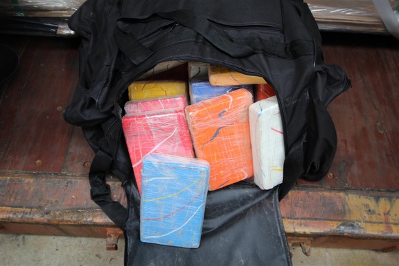 Das Kokain wurde in neun Sporttaschen gefunden.
