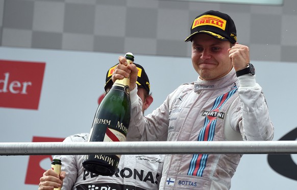Valterri Bottas feiert seinen zweiten Platz in Hockenheim.