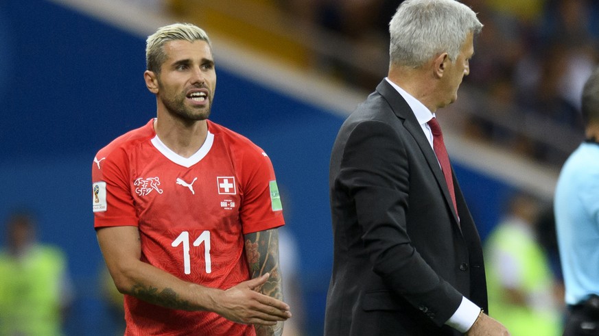 Switzerland's head coach Vladimir Petkovic, right, Switzerland's midfielder Valon Behrami, left, during the FIFA soccer World Cup 2018 group E match between Switzerland and Brazil at the Rostov Arena, ...