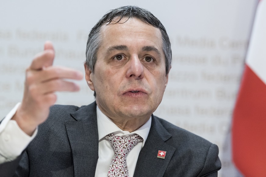 Bundesrat Ignazio Cassis kommentiert die geplante Unterstuetzung der von der Covid-19, Coronavirus Pandemie betroffenen Entwicklungslaender, am Donnerstag, 30. April 2020 in Bern. (KEYSTONE/Alessandro ...