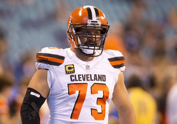 September 24, 2017: Cleveland Browns offensive lineman Joe Thomas (73) during NFL American Football Herren USA football game action between the Cleveland Browns and the Indianapolis Colts at Lucas Oil ...