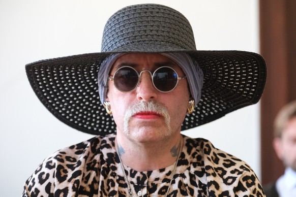 dpatopbilder - 11.07.2025, Sachsen, Leipzig: Marla-Svenja Liebich, bekannte Rechtsextremistin, sitzt in einem Saal des Landgerichts. Anlass ist ein Berufungsverfahren wegen gef�hrlicher K�rperverletzu ...