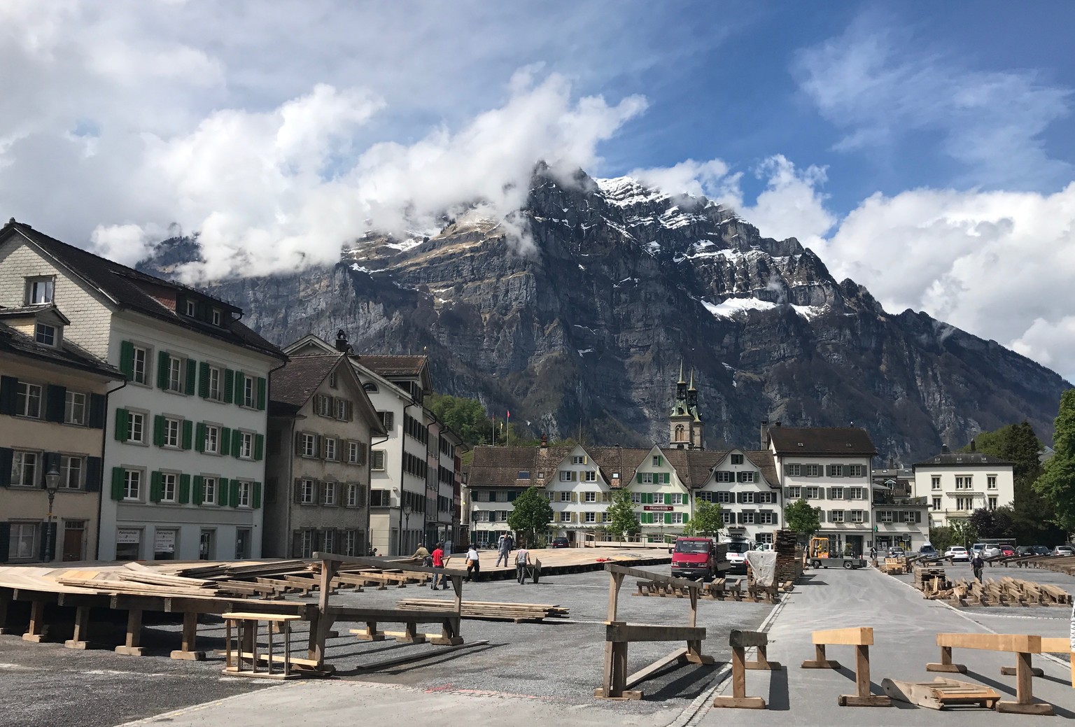 Stimmungsbericht aus Glarus vor der Abstimmung zum Verhüllungsverbot, Landsgemeinde