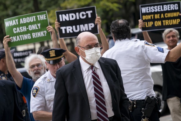 FILE - The Trump Organization&#039;s former Chief Financial Officer Allen Weisselberg arrives at court, Friday, Aug. 12, 2022, in New York. The Trump Organization is going on trial accused of helping  ...