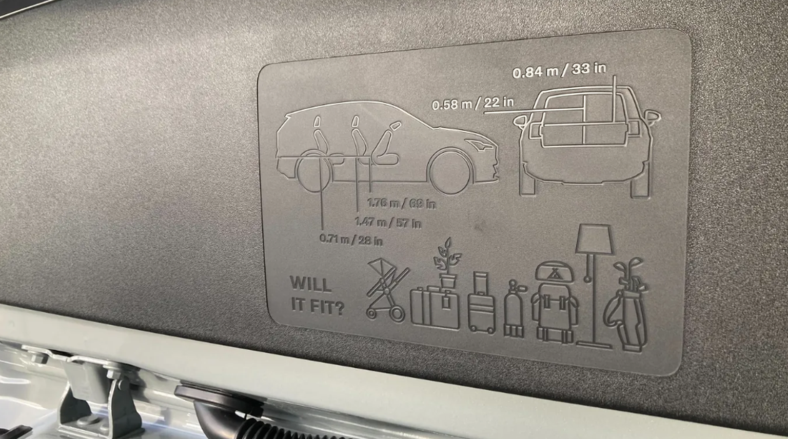 Convenient: dimensions for the trunk - the loading sill is quite high.