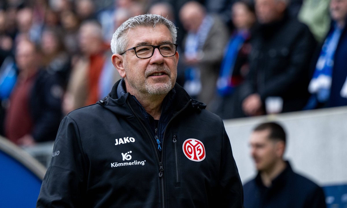 Urs Fischer FSV Mainz 05, Trainer, GER, TSG 1899 Hoffenheim vs 1. FSV Mainz 05, Fussball Bundesliga, 28. Spieltag, Saison 2025/2026, 04.04.2026 DFB/DFL regulations prohibit any use of photographs as i ...