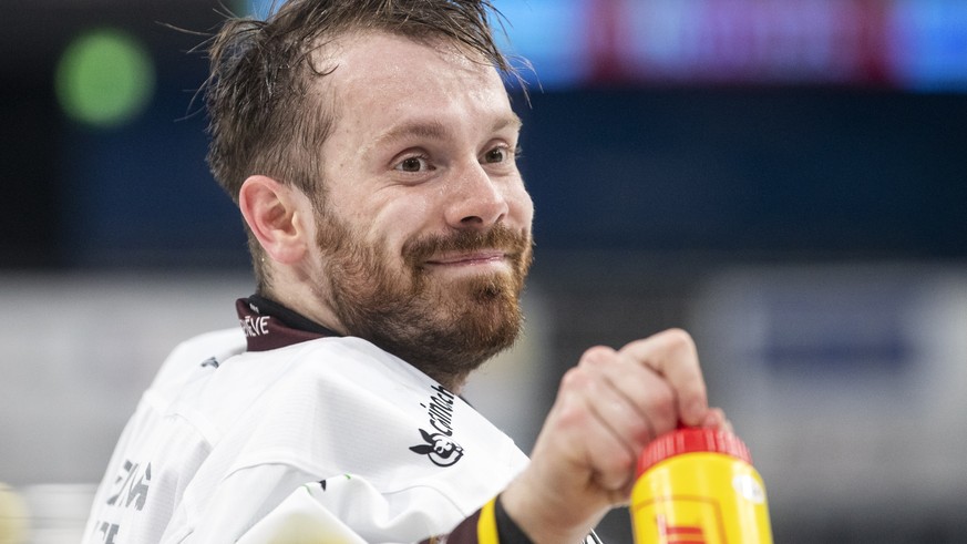 Servettes Torhueter Gauthier Descloux im Eishockey Spiel der National League zwischen dem EV Zug und Geneve-Servette HC am Dienstag, 19. Januar 2021, in der Bossard Arena in Zug. (KEYSTONE/Alexandra W ...