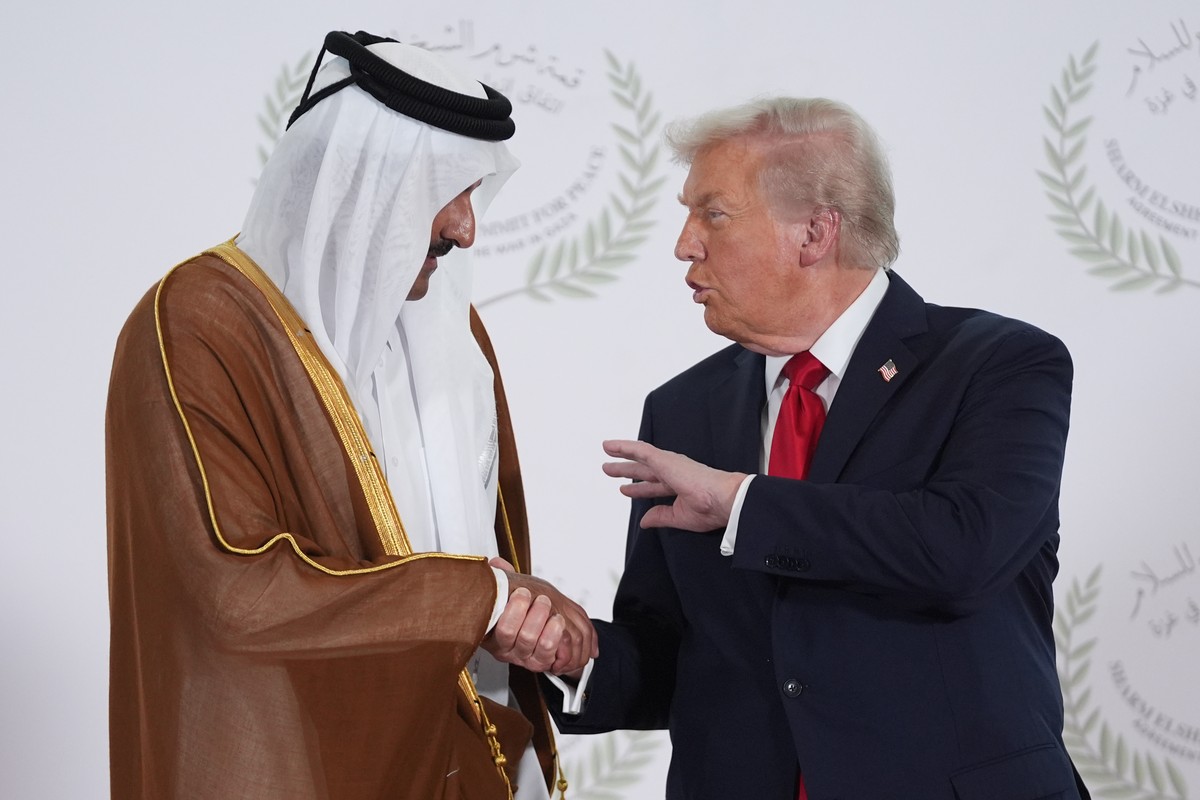 President Donald Trump greets Qatar Prime Minister and Foreign Minister Sheikh Mohammed bin Abdulrahman bin Jassim Al Thani during a summit to support ending the more than two-year Israel-Hamas war in ...