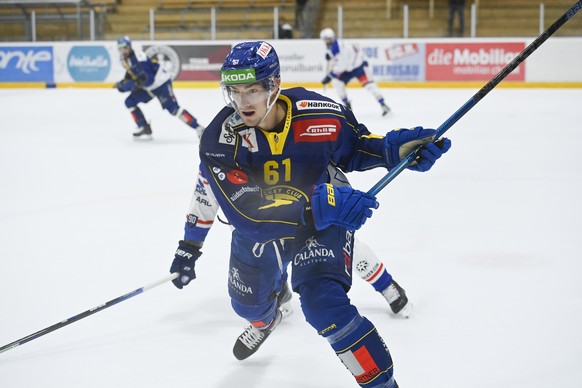 Davos&#039; Fabrice Herzog, waehrend einem Vorbereitungsspiel der National League, zwischen dem HC Davos und den ZSC Lions, am Freitag, 25. September 2020, in Herisau. (KEYSTONE/Gian Ehrenzeller)