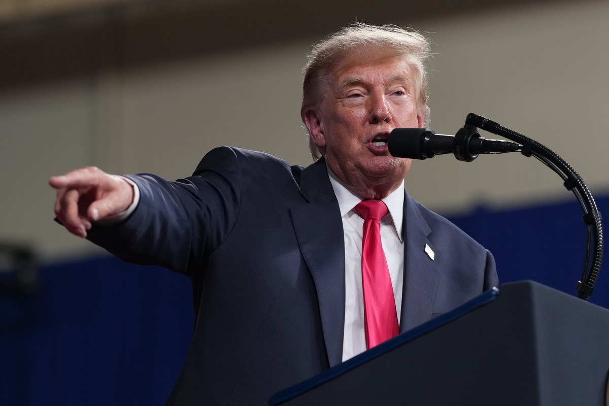 President Donald Trump speaks at a campaign rally at Guardian Centers of Georgia, Saturday, Oct. 24, 2026, in Perry, Ga. (AP Photo/Mark Schiefelbein)
Donald Trump
