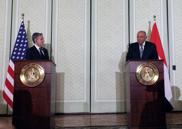 epa11234658 US Secretary of State Antony Blinken (L) and Egyptian Foreign Minister Sameh Shoukry hold a joint press conference in Cairo, Egypt, 21 March 2024. Blinken has met with top Arab diplomats i ...