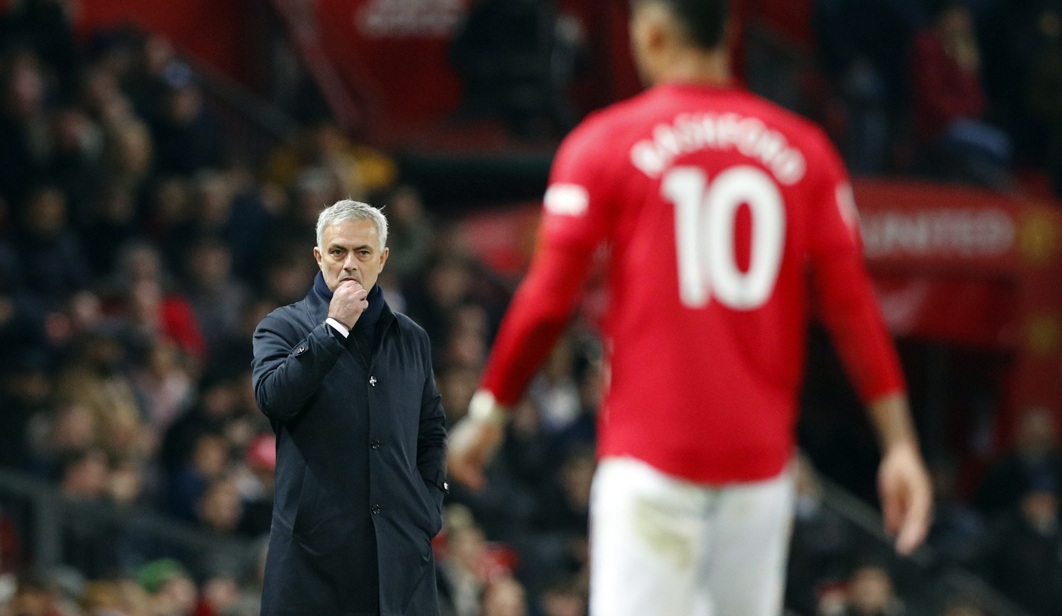 epa08045040 Tottenham Hotspur&#039;s head coach Jose Mourinho reacts during the English Premier League soccer match between Manchester United and Tottenham Hotspur in Manchester, Britain, 04 December  ...