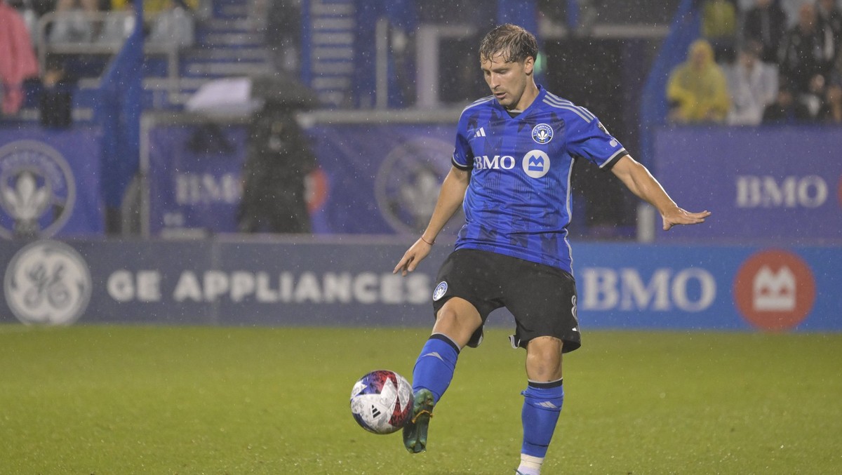 MLS, Fussball Herren, USA New York City FC at CF Montreal Jul 1, 2023 Montreal, Quebec, CAN CF Montreal midfielder Matko Miljevic 8 plays th ball in the second half against the New York City FC at Sta ...